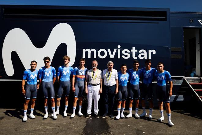 El Movistar comienza el Tour en Barcelona con guiño a la Sagrada Família
