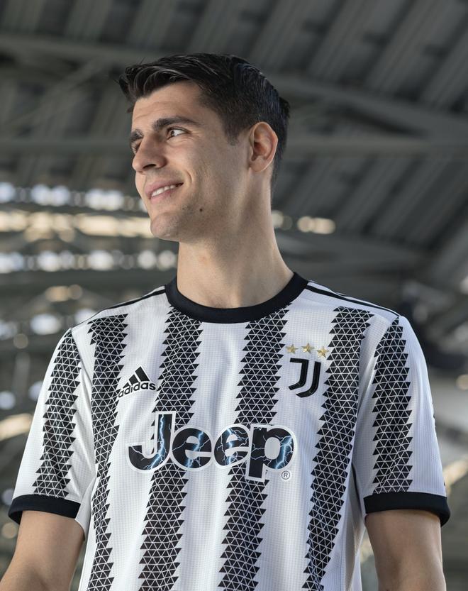 Morata, imagen de la próxima camiseta de la Juve