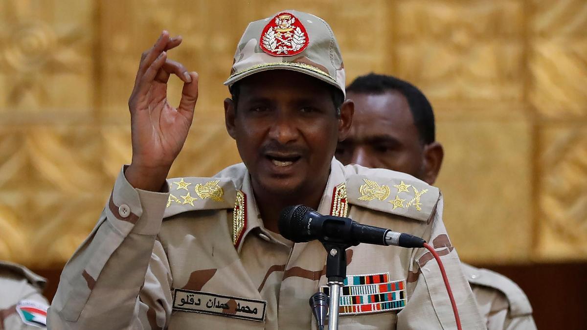 El líder de las Fuerzas de Acción Rápida del Sudán, Mohamed Hamdan Dagalo, alias Hamedti.