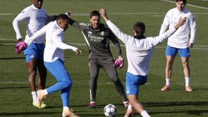 Xabi, al Pireu sense marge d’error ni ningú que el defensi