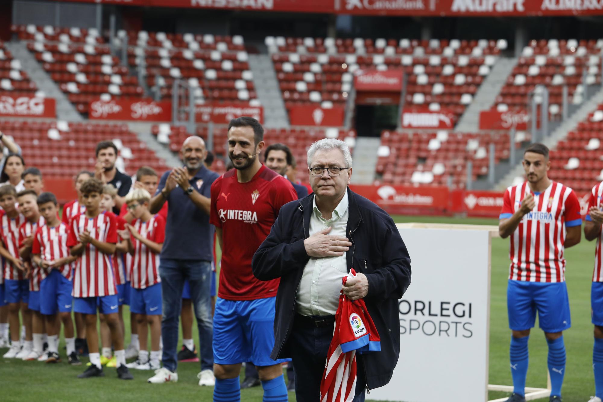 Masiva bienvenida al Grupo Orlegui en El Molinón