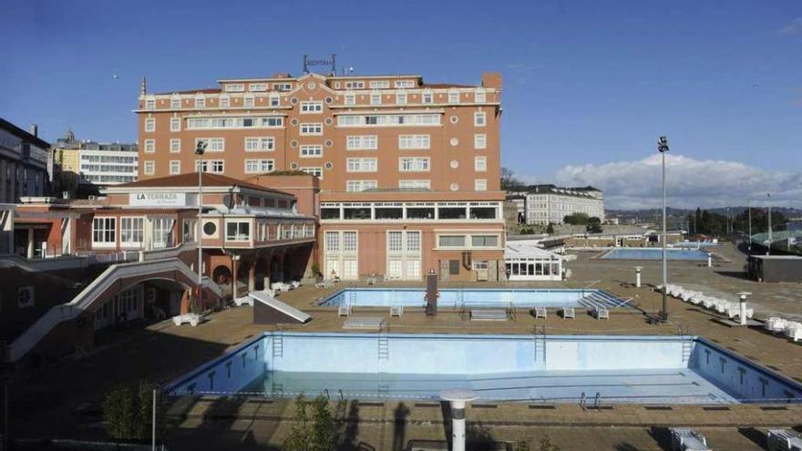 Instalaciones de La Solana y el hotel Finisterre.