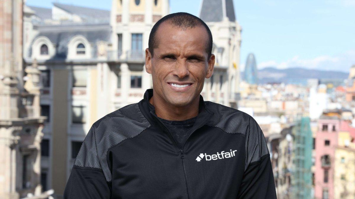 Rivaldo cree que el Barcelona debe mejorar