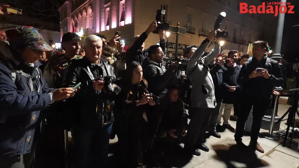 Vídeo | Tres nuevas agrupaciones pacenses se suman al Paseo del Carnaval de Badajoz