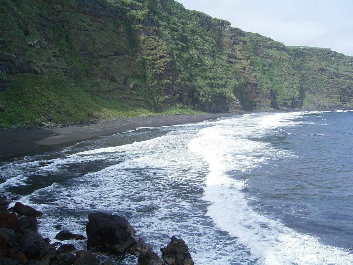 8. Playa Nogales (La Palma)