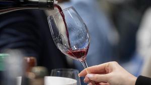 Promoció del sense alcohol i intervenció del mercat: la recepta de Brussel·les contra la crisi del vi