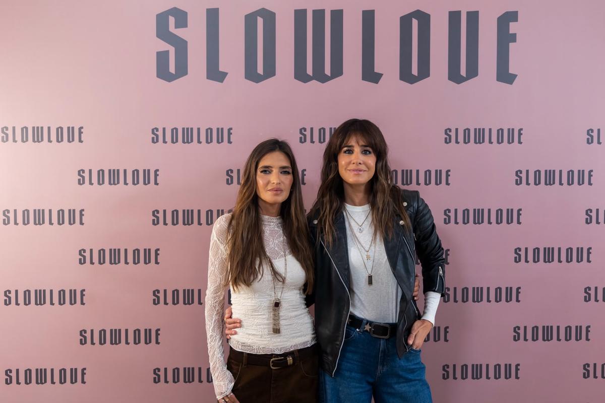 Sara Carbonero e Isabel Jiménez inauguran la primera tienda propia en València de Slowlove en el Centro Comercial Saler