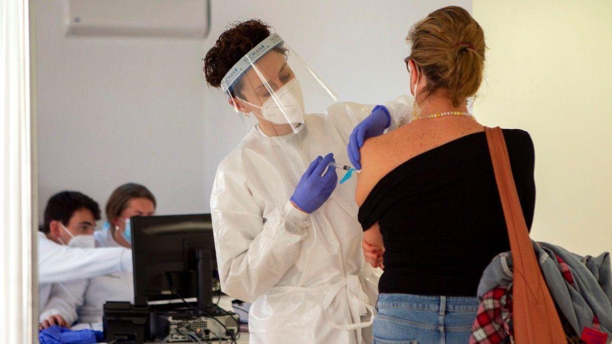 Sanidad alerta del riesgo de que aumenten en España las variantes sudafricana y brasileña