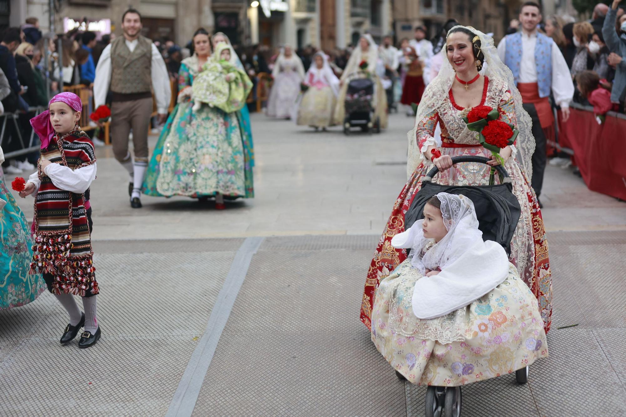 Búscate en el segundo día de ofrenda por la calle Quart (entre las 18:00 a las 19:00 horas)