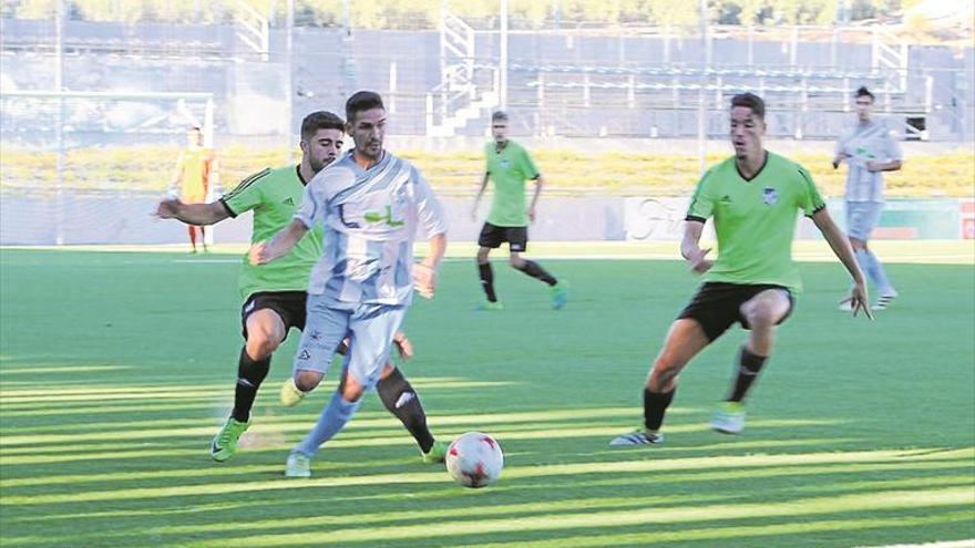 El Ciudad de Lucena sale de los puestos de descenso tras imponerse en Huelva