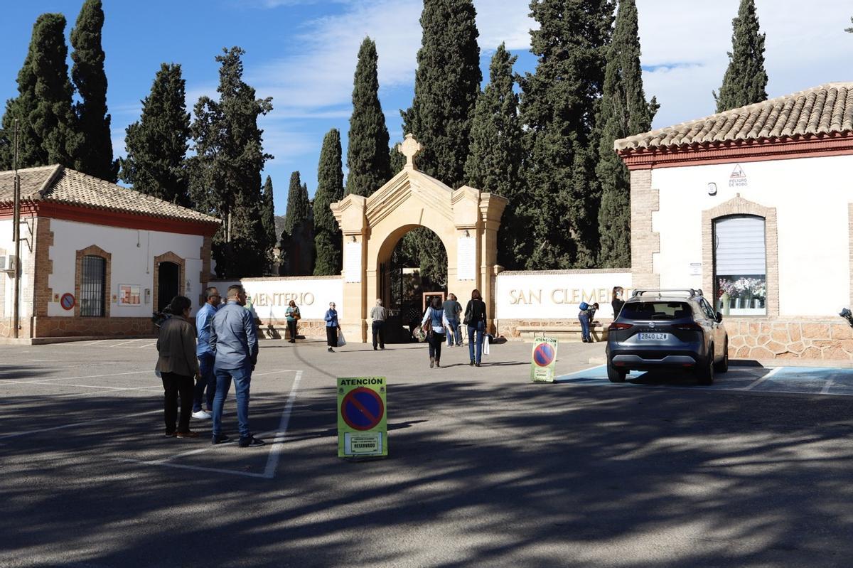 Entrada al cementerio de San Clemente de Lorca.
