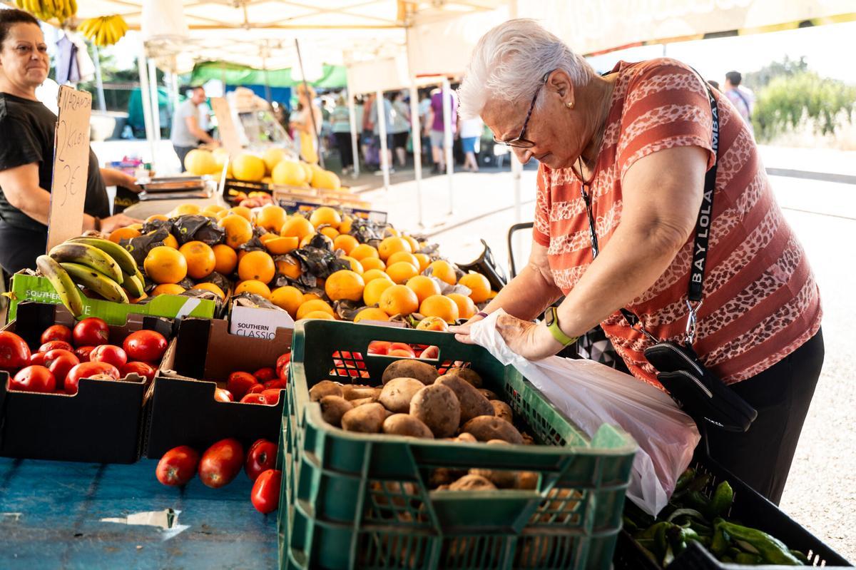 Los mercadillos extremeños pierden el 60% de sus ventas en el primer semestre