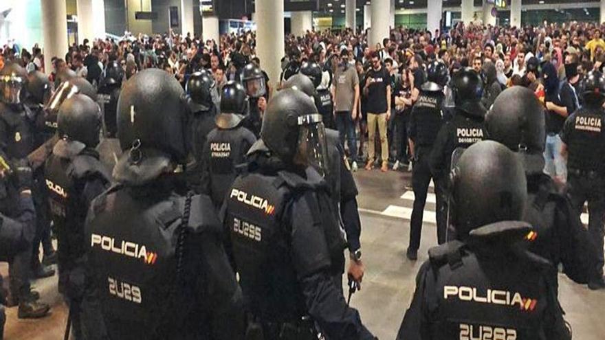 Protesta de Tsunami Democràtic a l&#039;aeroport del Prat.