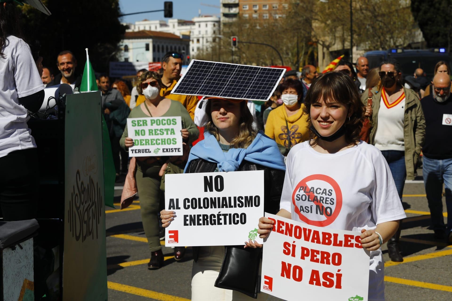 "Renovales sí, pero no así"