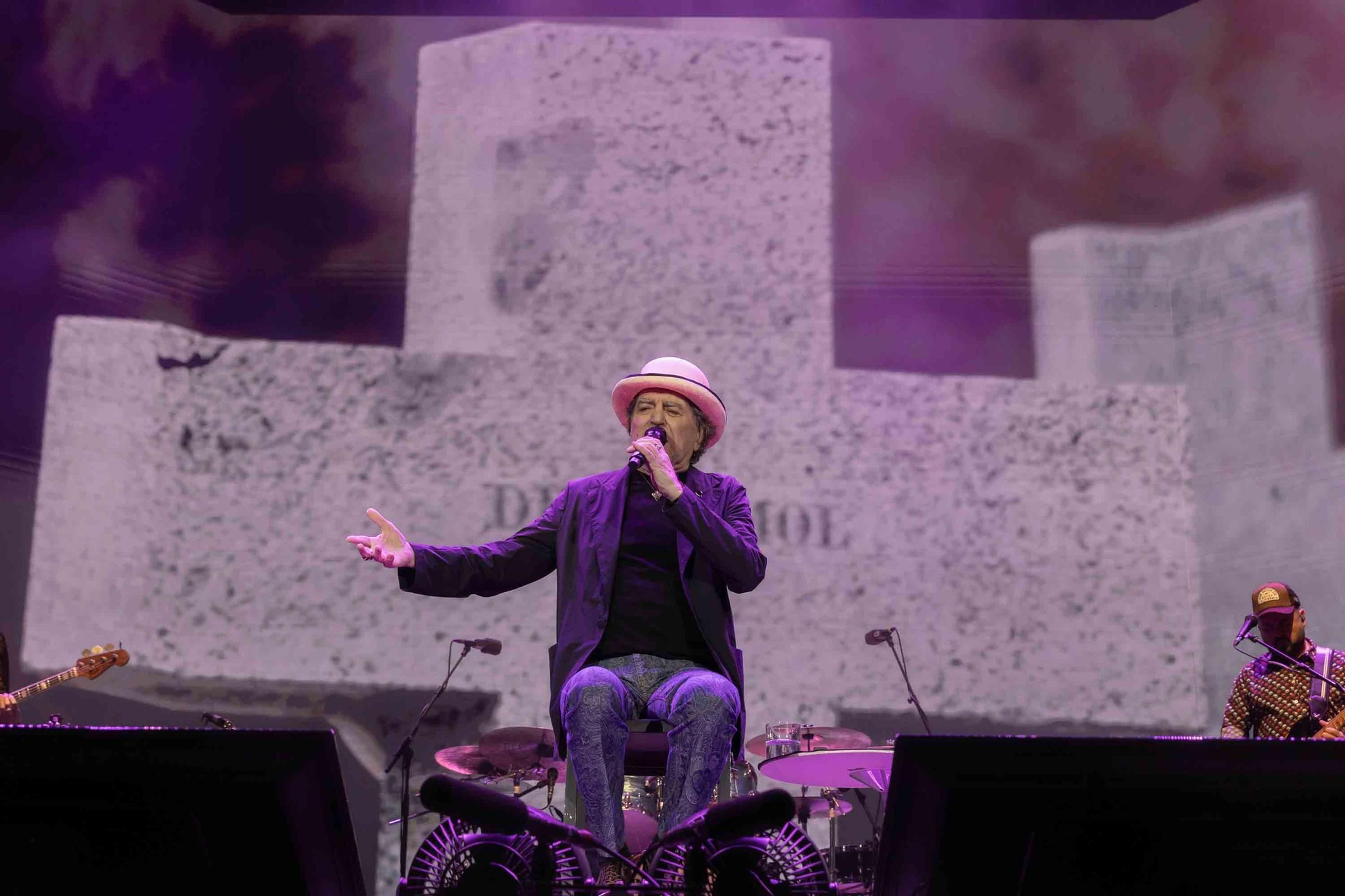 Las fotos del penúltimo concierto de Joaquín Sabina en Alicante