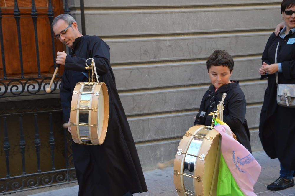 Miles de vecinos se echan a las calles muleñas.