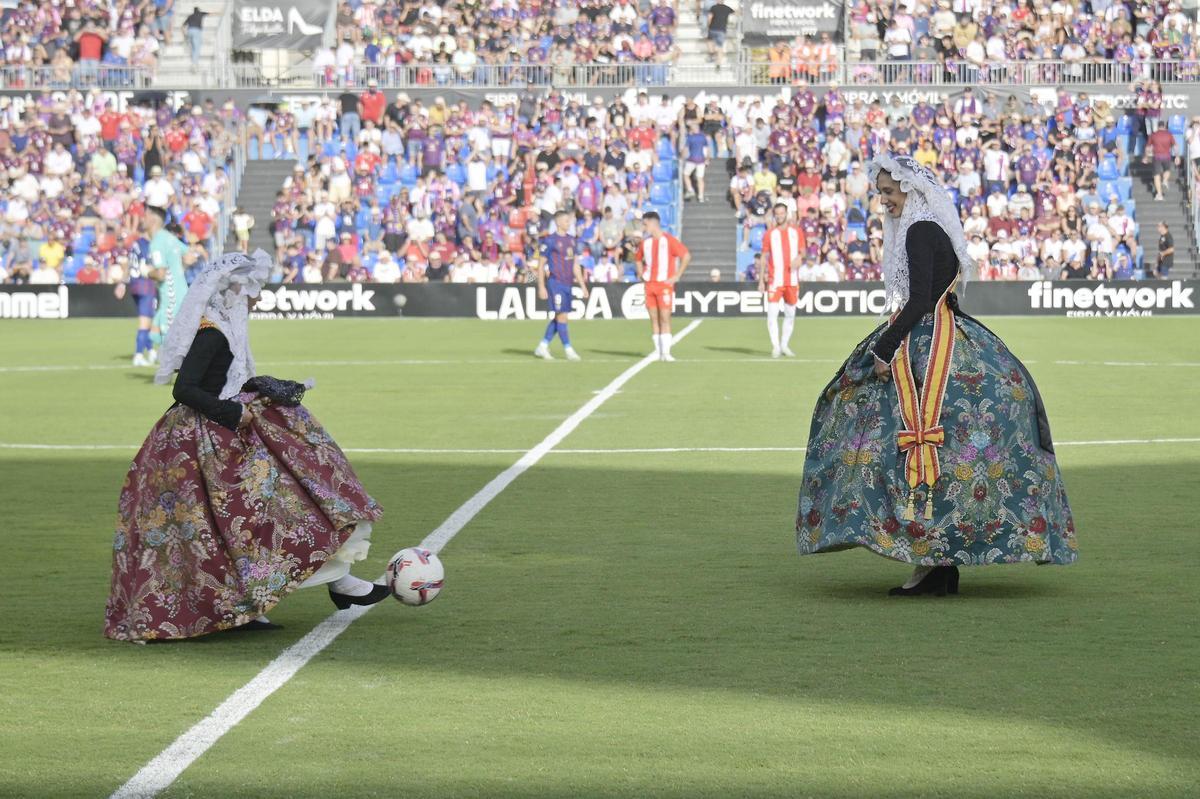 Victoria de Primera del Eldense ante el Almería (1-0)