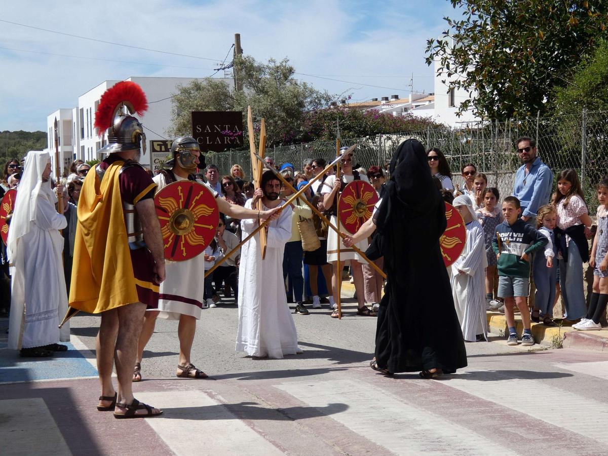 Imagen de la representación del viacrucis en Sant Francesc el año pasado.