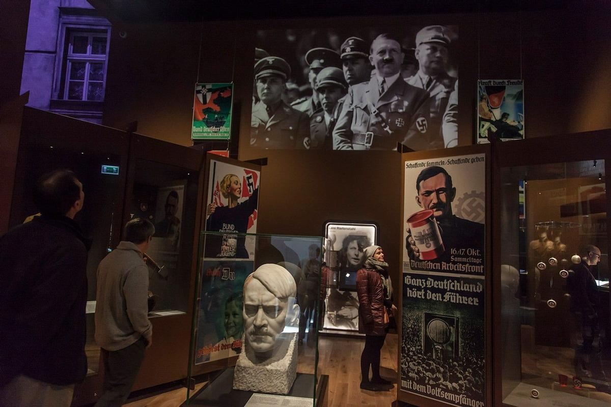 Interior del Museo de la Segunda Guerra Mundial