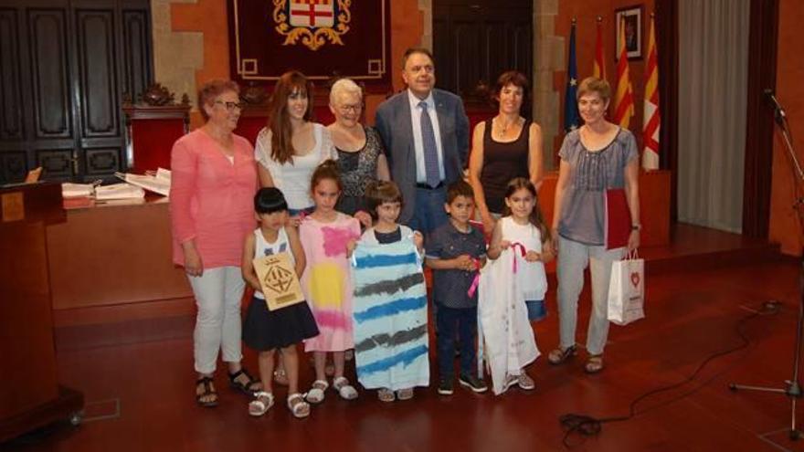 Els premiats amb els Baldiri Reixac al saló de plens de l&#039;ajuntament