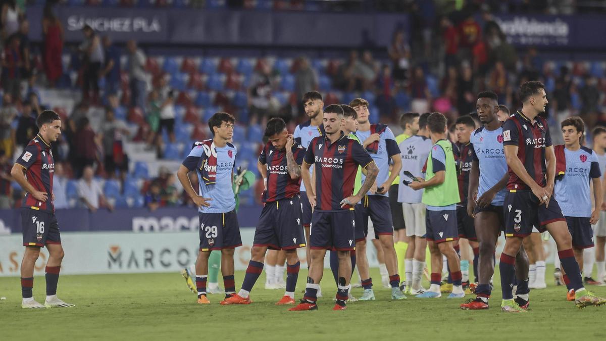 El Levante quiere cerrar el año en Orriols con una victoria que le permita seguir vivo en la pelea por el playoff.