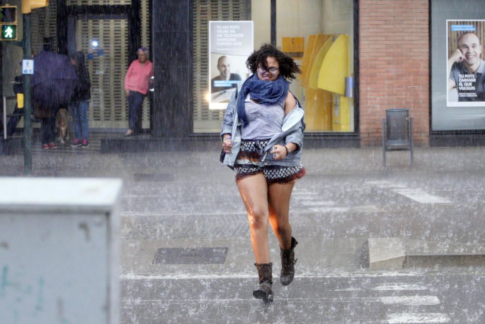 Una forta tempesta deixa 30 litres en una hora a Girona