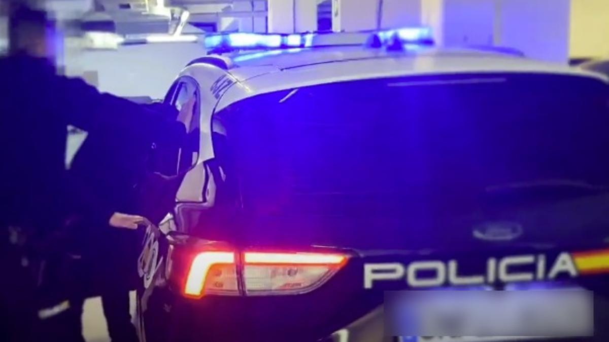 Dos detenidos en Vigo por estafar 40.000 euros con transferencias ...