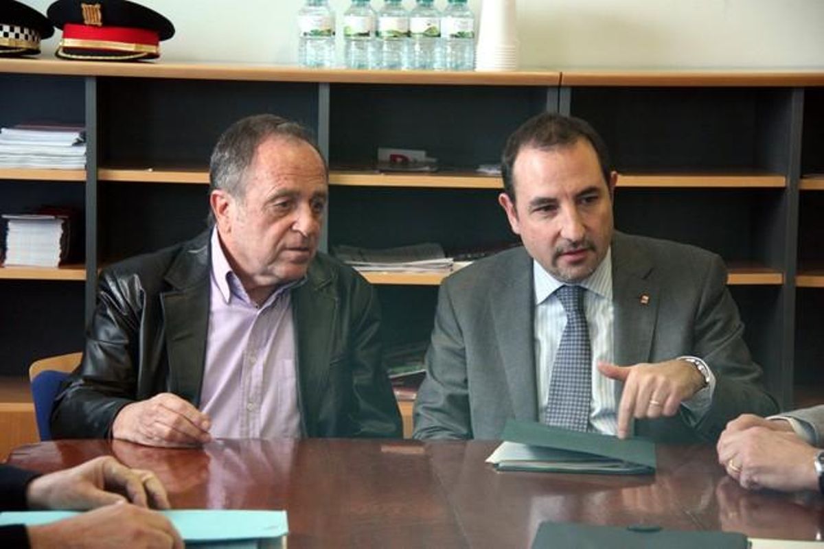 Ramon Espadaler (dreta) amb l’alcalde de Castell-Platja d’Aro, Joan Giraut, aquest dijous. Ramon Espadaler (dreta) amb l’alcalde de Castell-Platja d’Aro, Joan Giraut, aquest dijous.