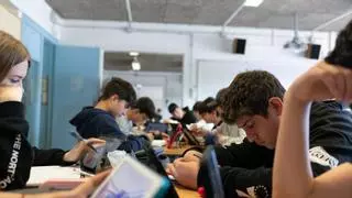 Al menos 120 docentes estabilizan en Canarias, pero podrán seguir en Extremadura hasta final de curso