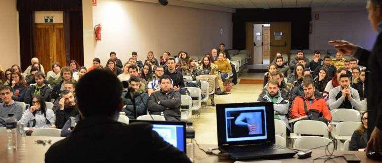 Alumnos de FP del programa &quot;Actúa&quot;, que se encuadra también en EduEmprende, que busca fomentar el emprendimiento. // G. Santos