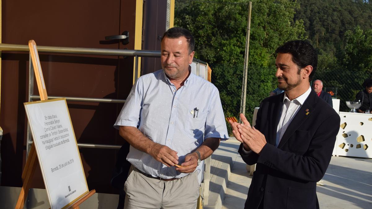 Jesús Solanellas, amb l&#039;exconseller Calvet en la inuguració de la depuradora de Borredà