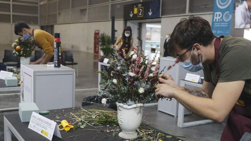 Alguns dels participants de la prova de Floristeria realitzada el curs passat a Feria Valencia. | JM LÓPEZ