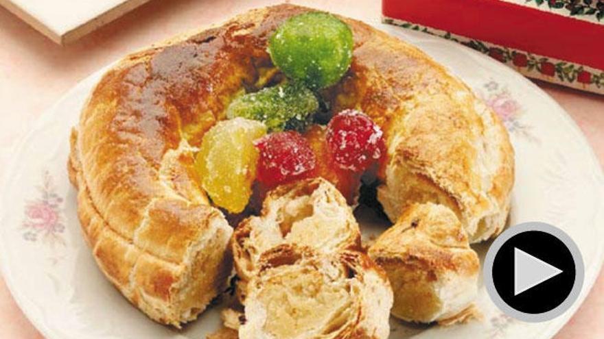 Roscón de Reyes de hojaldre.