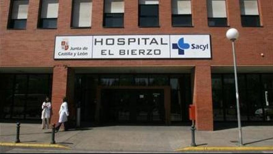 Un senderista vigués es auxiliado tras lesionarse en El Bierzo