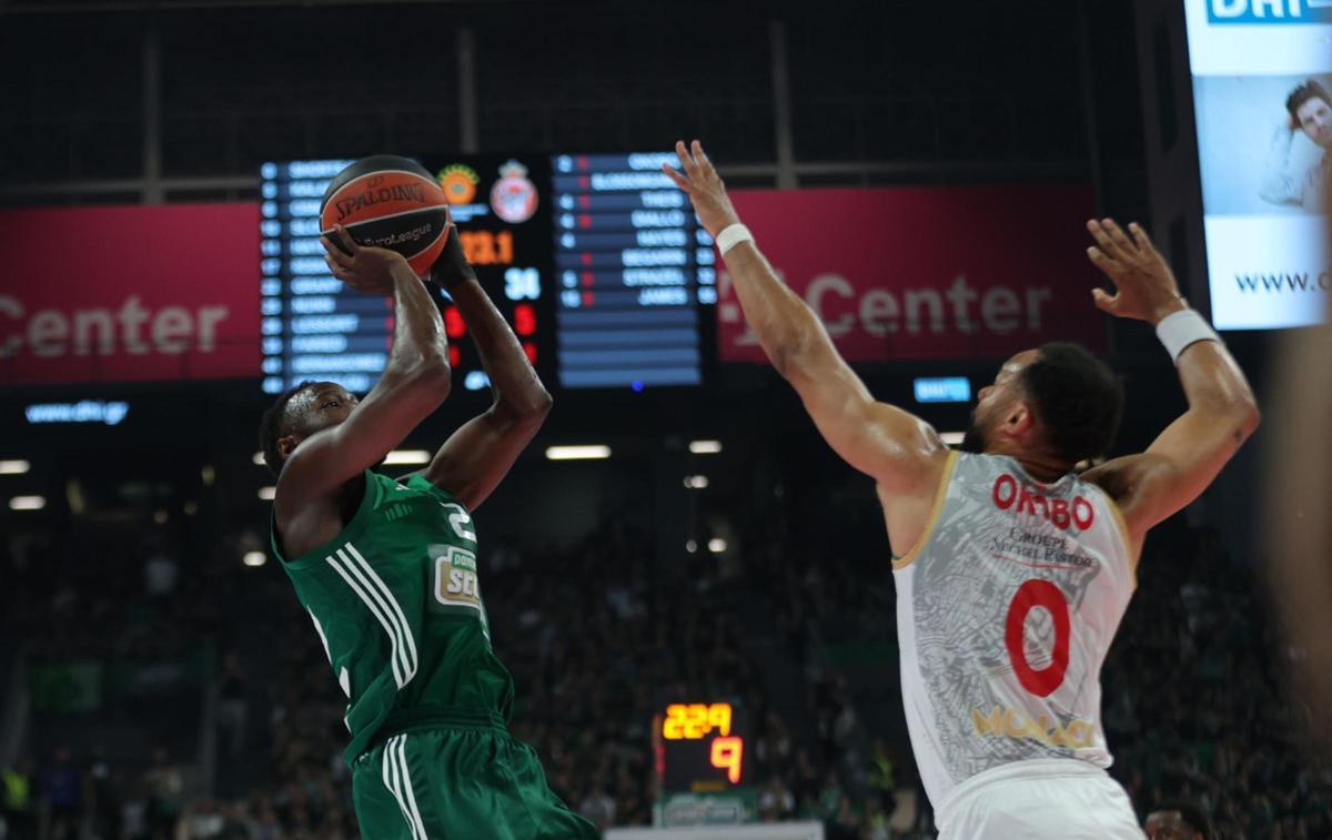Una imagen del duelo de play in de Euroliga entre Panathinaikos - Monaco