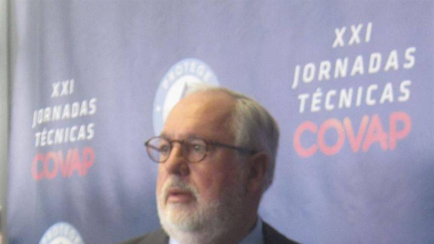 Arias Cañete dice que el Gobierno está &quot;muy tranquilo&quot; ante los recursos a la norma del ibérico