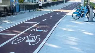 A Coruña aprueba una ordenanza de movilidad que da prioridad al peatón y a la bicicleta