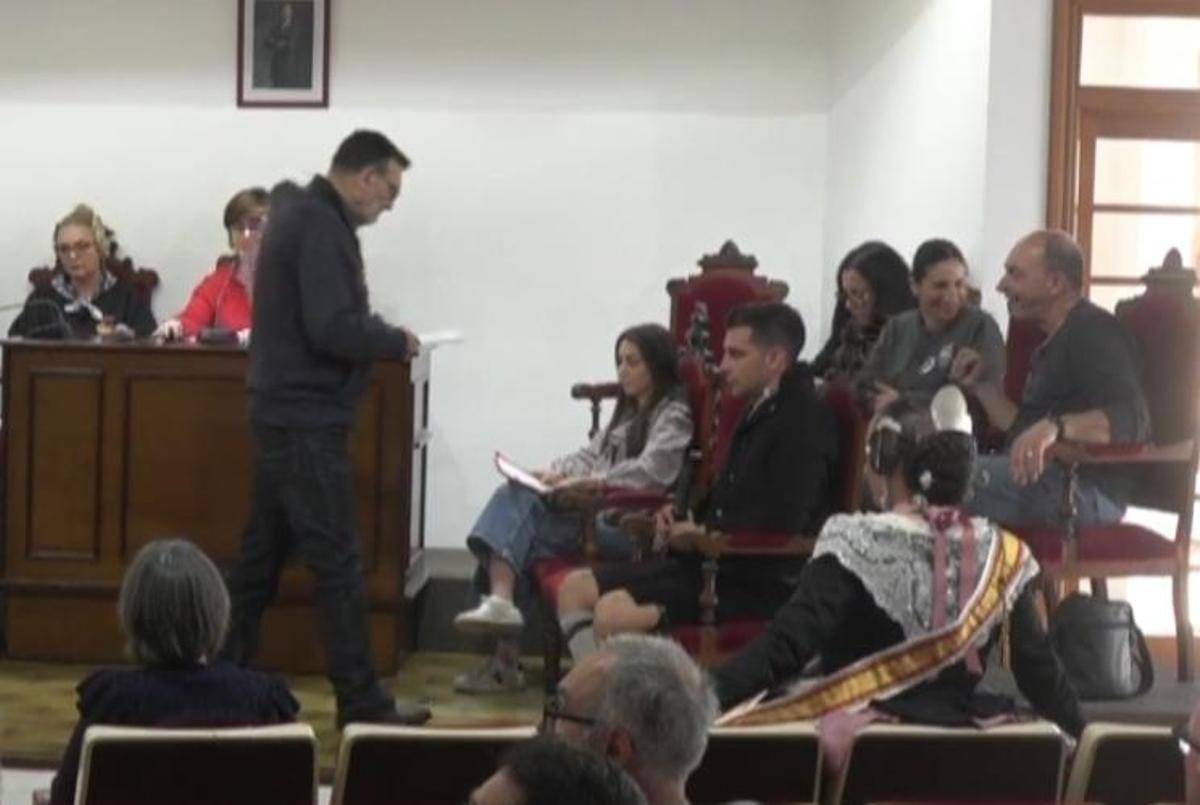 Pleno "fallero" de l'Alcúdia.