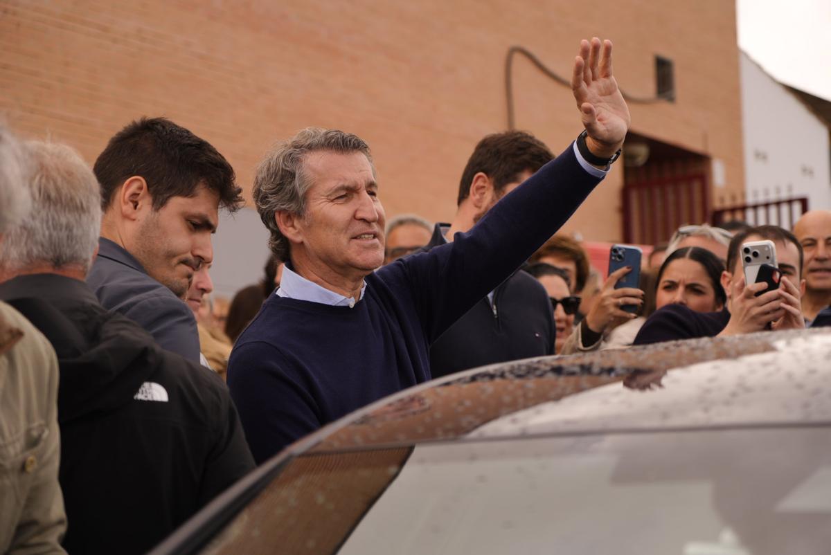 FOTOGALERÍA | El acto de Feijóo y Guardiola en Lobón, en imágenes