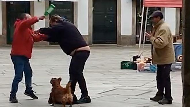 Agresión con botellazo en la Plaza del Toural