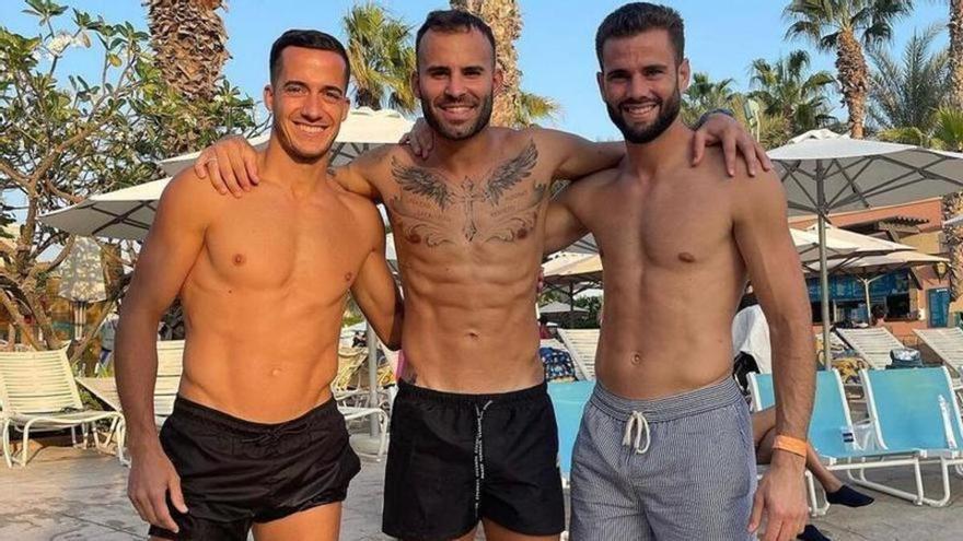 El nuevo Jesé en Dubai: abdominales a lo Mario Casas y foto en la piscina con Nacho y Lucas Vázquez