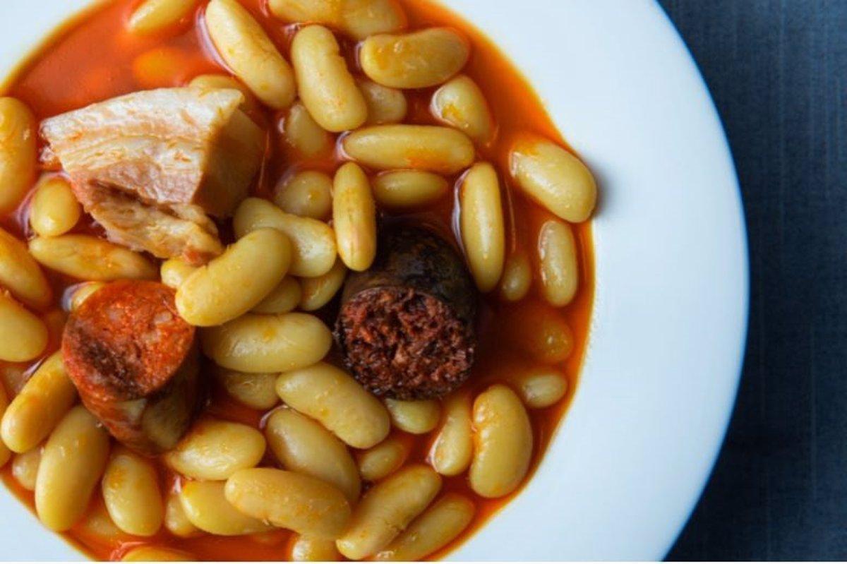 Fabada asturiana.