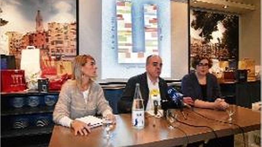 Coralí Cunyat, Xavier Nicolazzi i Sílvia Aliu, durant la presentació.