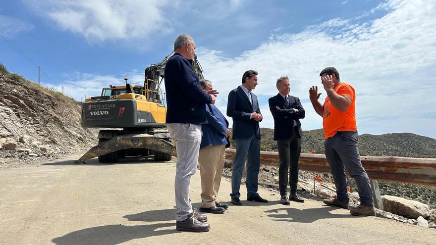 La carretera entre Garrobillo y Ramonete, en Lorca, abrirá esta semana al tráfico