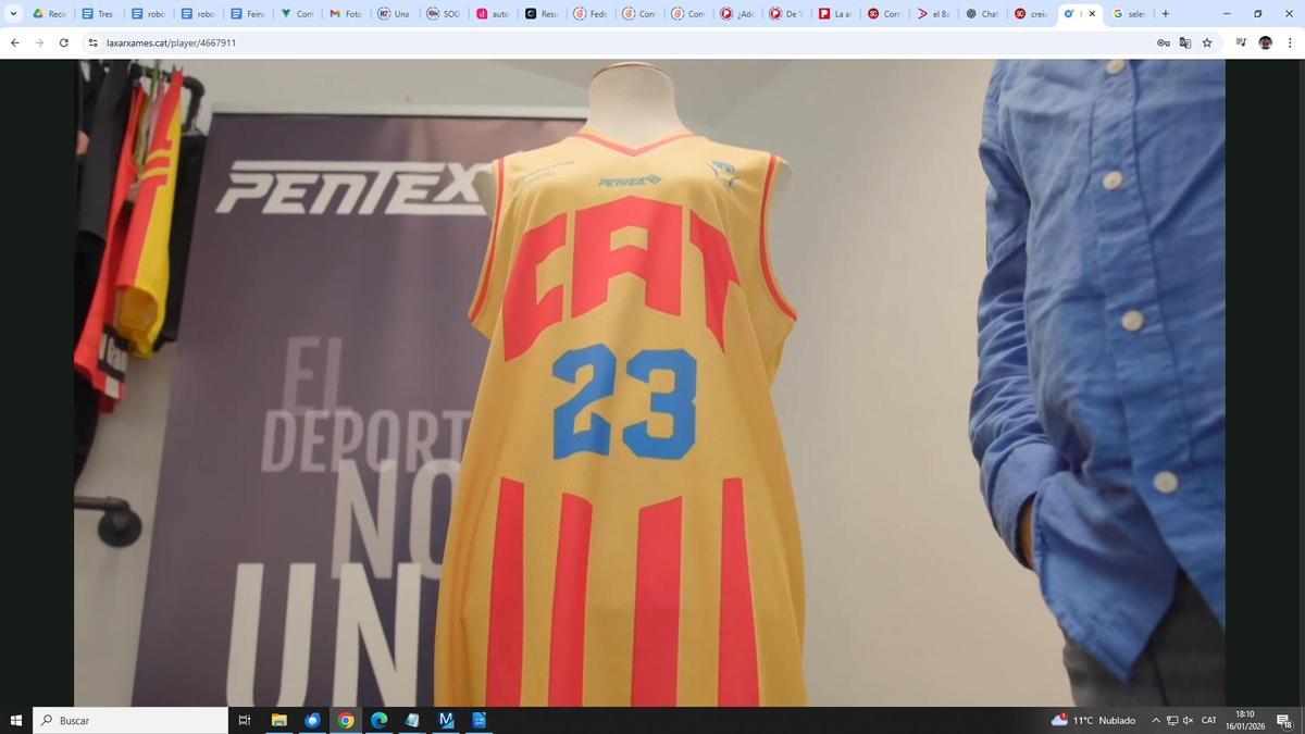La samarreta de la selecció catalana de bàsquet fabricada i confeccionada per Pentex