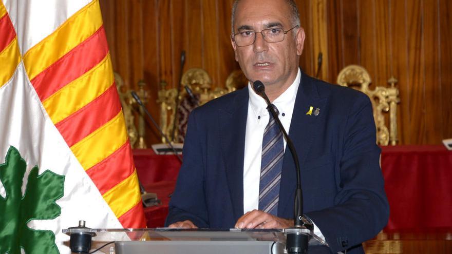 Francesc Cruanyes renuncia a l&#039;alcaldia de Figueres i facilita  el relleu a Masquef