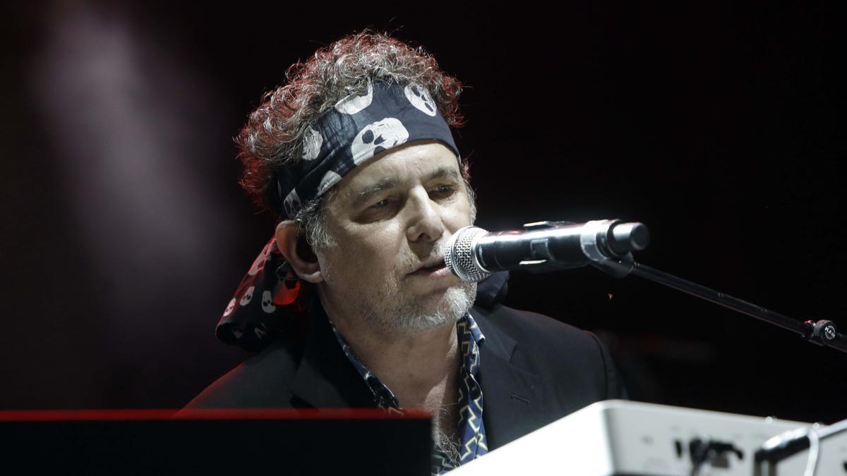 Andrés Calamaro en su concierto de 2019 en València.