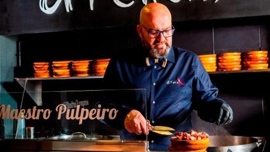 El empresario gallego, Paco Gómez, en uno de sus establecimientos "A Feira".