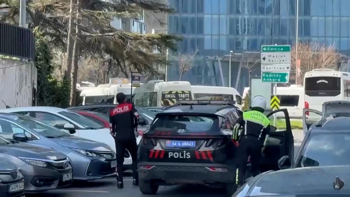 ISRAEL TIROTEO ESTAMBUL | Varios muertos y heridos en un tiroteo frente al consulado de Israel en Estambul