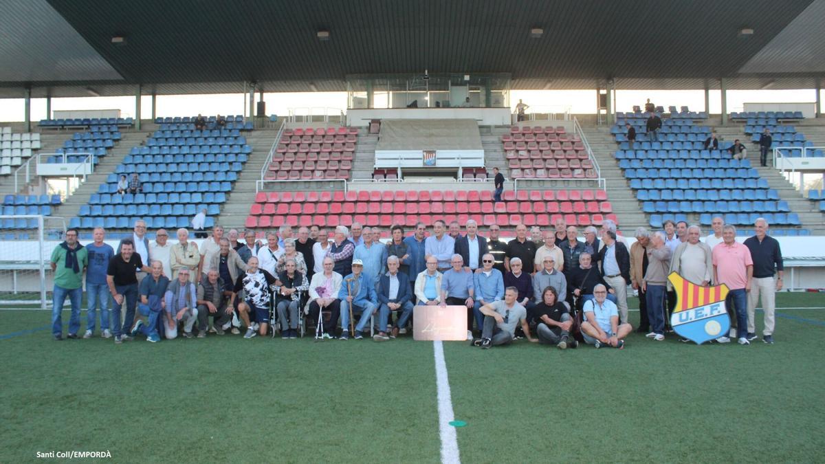 Les llegendes de la UE Figueres es reuneixen a Vilatenim